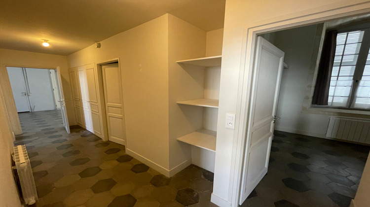 Ma-Cabane - Location Appartement NIMES, 80 m²