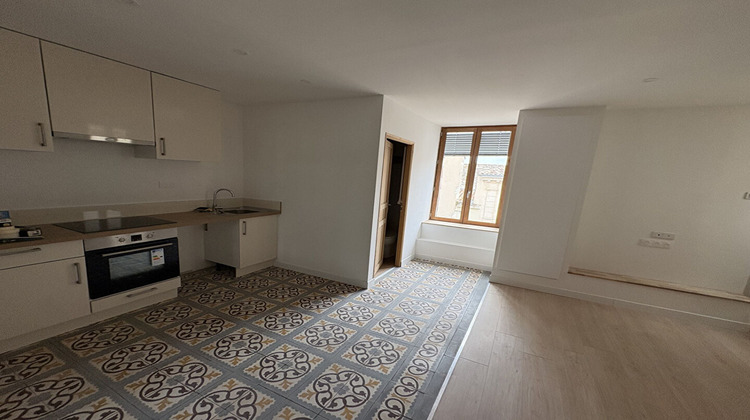 Ma-Cabane - Location Appartement NIMES, 42 m²