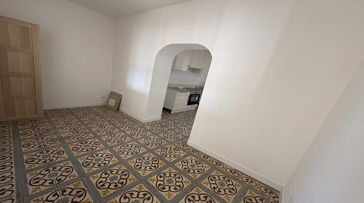 Ma-Cabane - Location Appartement NIMES, 42 m²