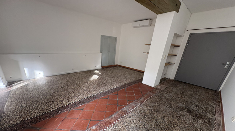 Ma-Cabane - Location Appartement NIMES, 40 m²