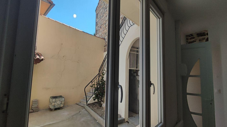 Ma-Cabane - Location Appartement NIMES, 30 m²