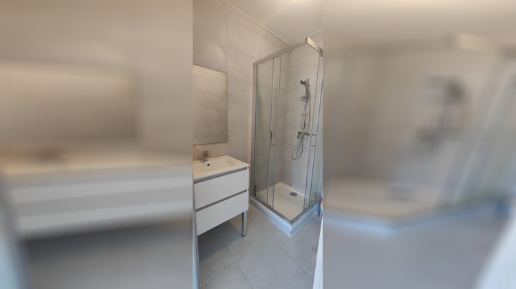 Ma-Cabane - Location Appartement NIMES, 30 m²