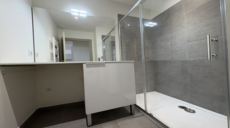 Ma-Cabane - Location Appartement NIMES, 40 m²