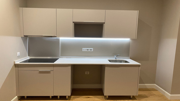 Ma-Cabane - Location Appartement NIMES, 44 m²