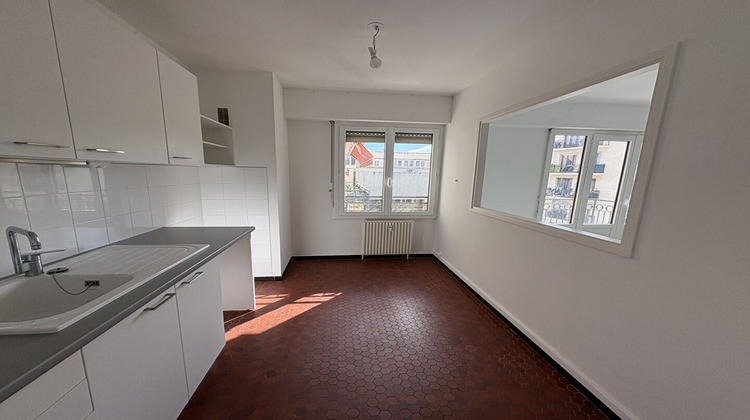 Ma-Cabane - Location Appartement NIMES, 68 m²
