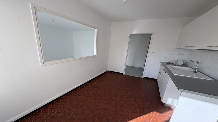 Ma-Cabane - Location Appartement NIMES, 68 m²