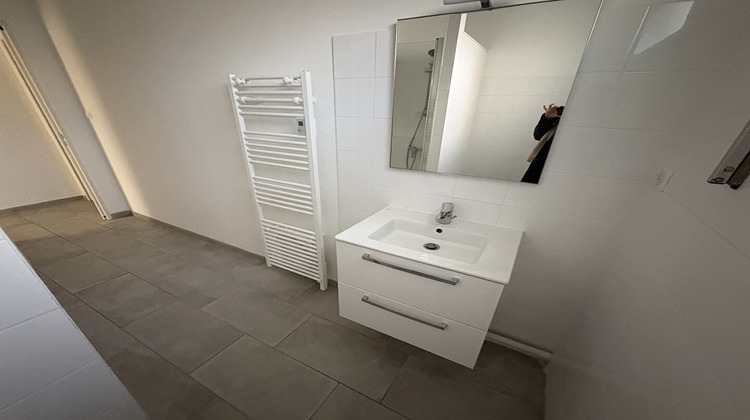 Ma-Cabane - Location Appartement NIMES, 68 m²