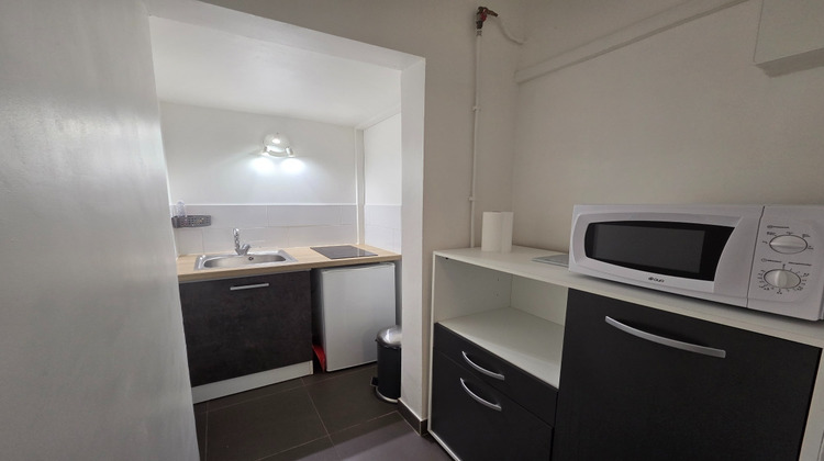Ma-Cabane - Location Appartement NIMES, 23 m²