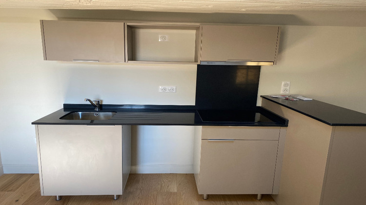 Ma-Cabane - Location Appartement NIMES, 61 m²