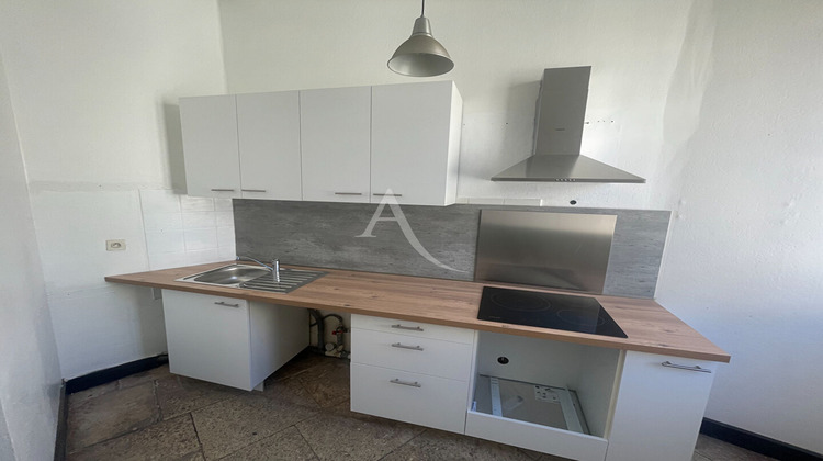 Ma-Cabane - Location Appartement NIMES, 63 m²