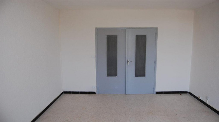 Ma-Cabane - Location Appartement NIMES, 74 m²