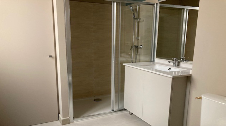 Ma-Cabane - Location Appartement NIMES, 29 m²