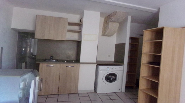 Ma-Cabane - Location Appartement NIMES, 23 m²
