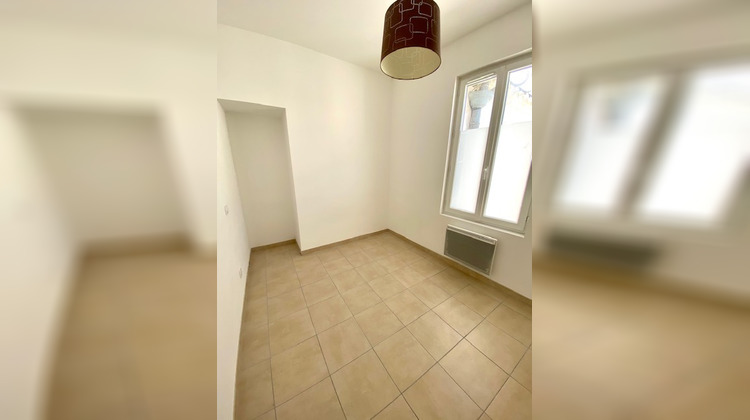 Ma-Cabane - Location Appartement NIMES, 49 m²