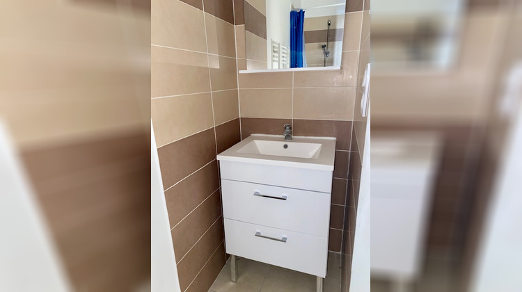 Ma-Cabane - Location Appartement NIMES, 49 m²