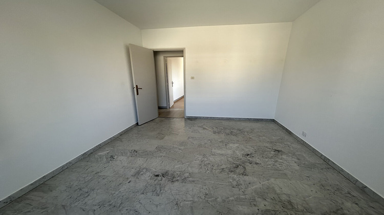 Ma-Cabane - Location Appartement NIMES, 63 m²