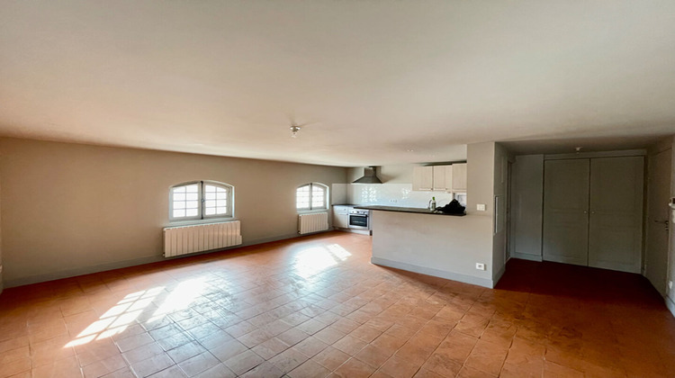 Ma-Cabane - Location Appartement NIMES, 68 m²