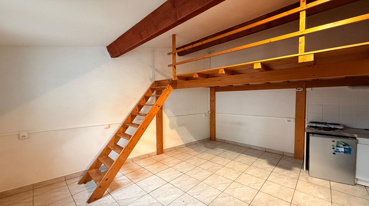 Ma-Cabane - Location Appartement NIMES, 15 m²