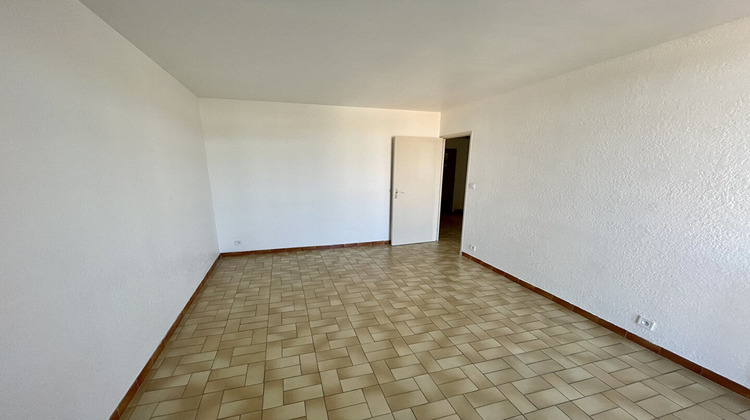 Ma-Cabane - Location Appartement NIMES, 50 m²