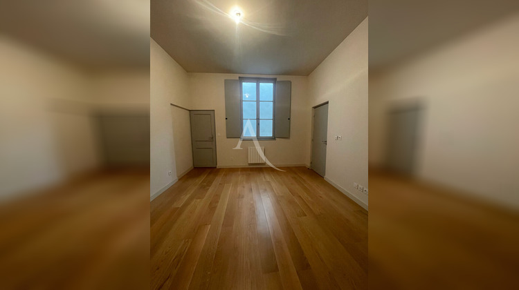 Ma-Cabane - Location Appartement NIMES, 94 m²