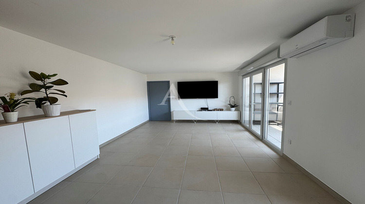 Ma-Cabane - Location Appartement NIMES, 76 m²