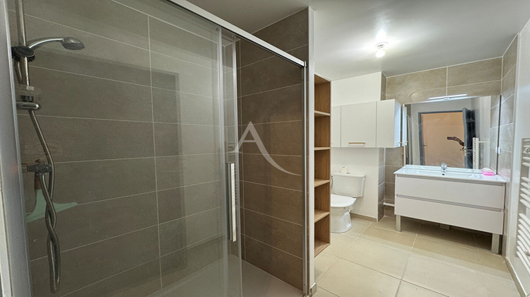 Ma-Cabane - Location Appartement NIMES, 76 m²
