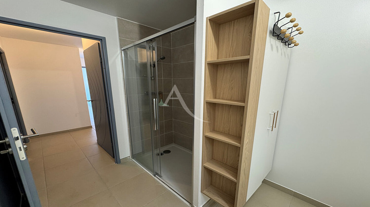Ma-Cabane - Location Appartement NIMES, 76 m²