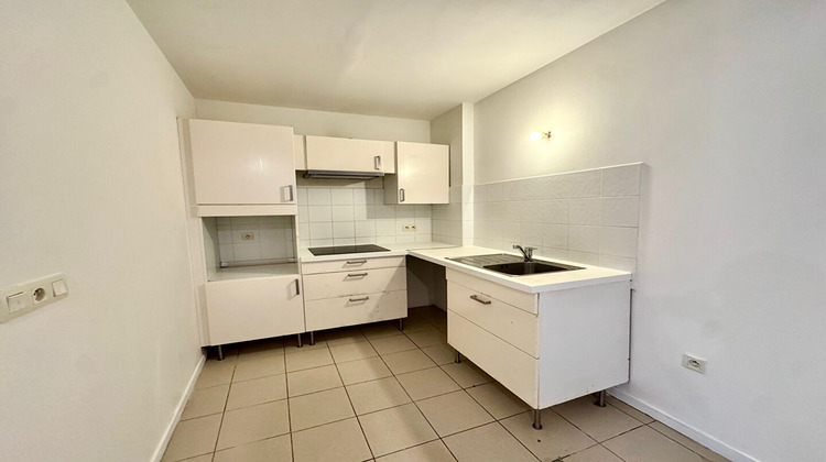 Ma-Cabane - Location Appartement NIMES, 52 m²