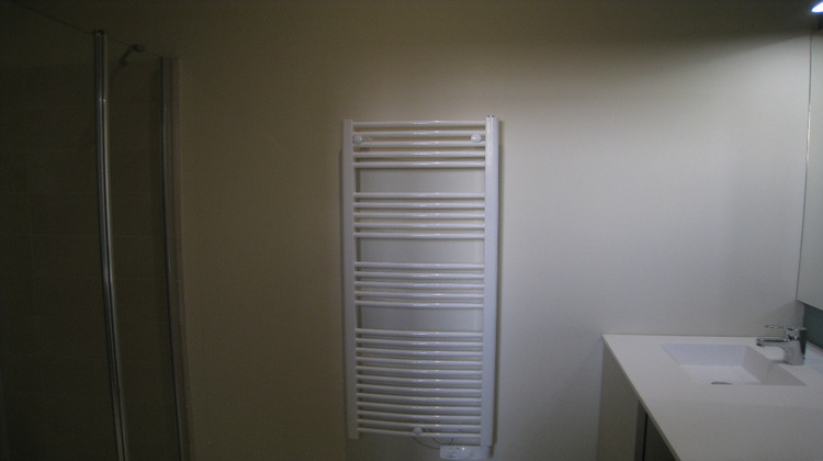 Ma-Cabane - Location Appartement NIMES, 47 m²