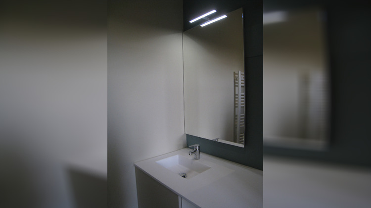 Ma-Cabane - Location Appartement NIMES, 47 m²
