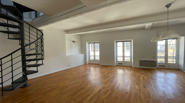 Ma-Cabane - Location Appartement NIMES, 100 m²