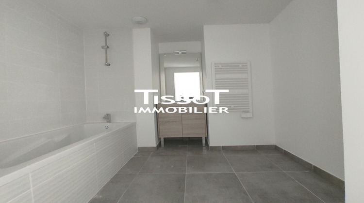 Ma-Cabane - Location Appartement Nîmes, 42 m²