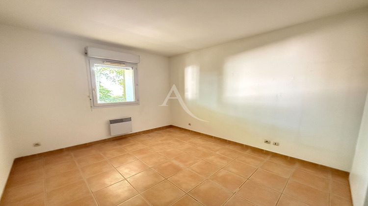 Ma-Cabane - Location Appartement NIMES, 33 m²
