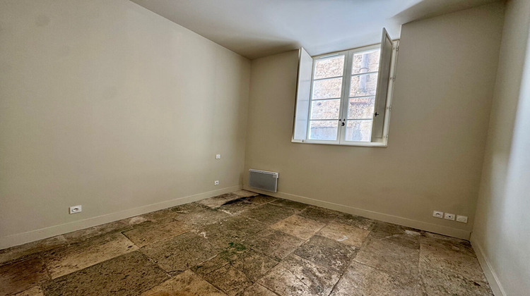 Ma-Cabane - Location Appartement NIMES, 63 m²