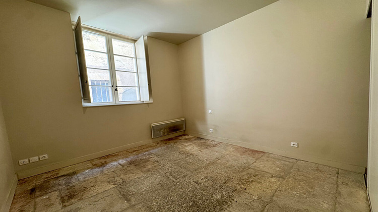 Ma-Cabane - Location Appartement NIMES, 63 m²