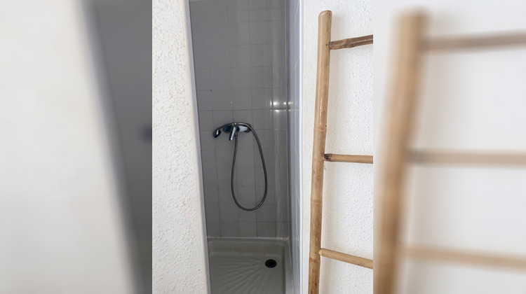 Ma-Cabane - Location Appartement NIMES, 29 m²