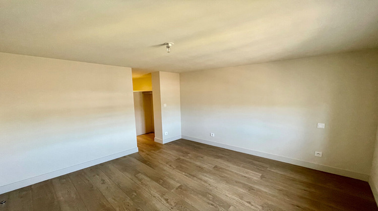 Ma-Cabane - Location Appartement NIMES, 68 m²