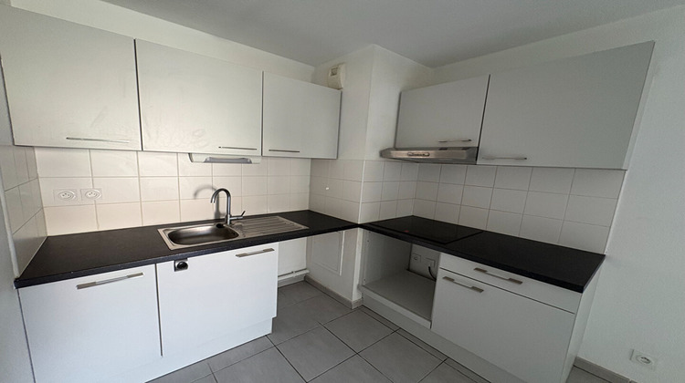 Ma-Cabane - Location Appartement NIMES, 40 m²