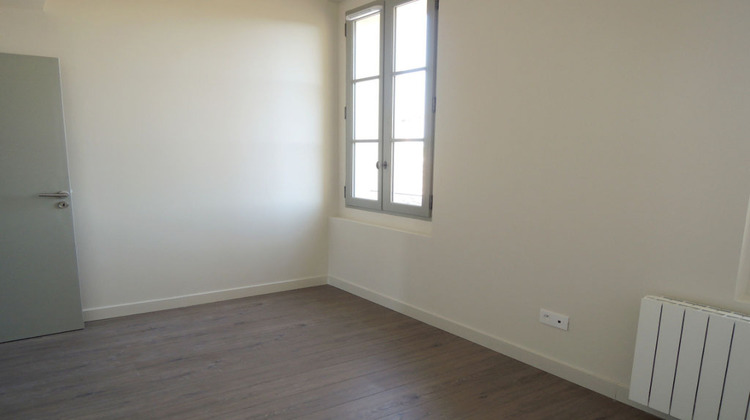 Ma-Cabane - Location Appartement NIMES, 33 m²