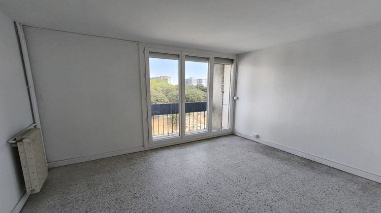 Ma-Cabane - Location Appartement Nîmes, 79 m²