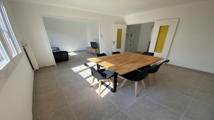 Ma-Cabane - Location Appartement Nîmes, 80 m²