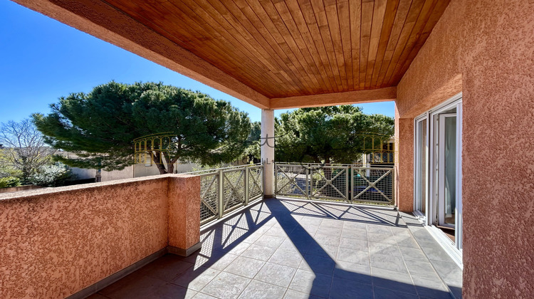 Ma-Cabane - Location Appartement Nîmes, 65 m²