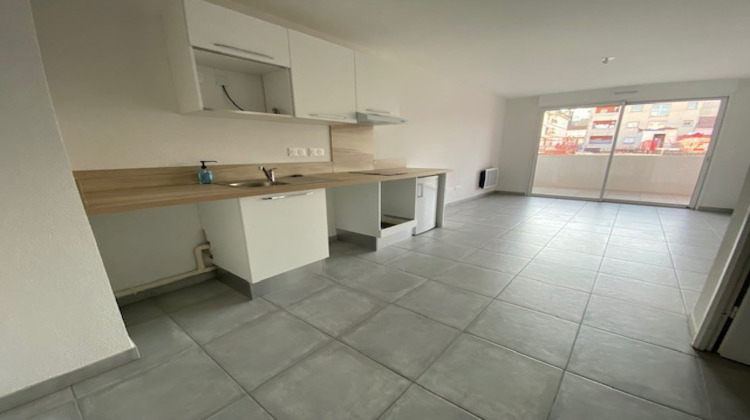 Ma-Cabane - Location Appartement Nîmes, 40 m²