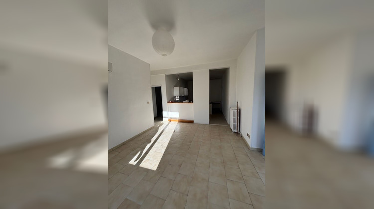 Ma-Cabane - Location Appartement NIMES, 75 m²