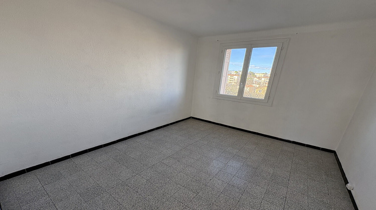 Ma-Cabane - Location Appartement NIMES, 63 m²