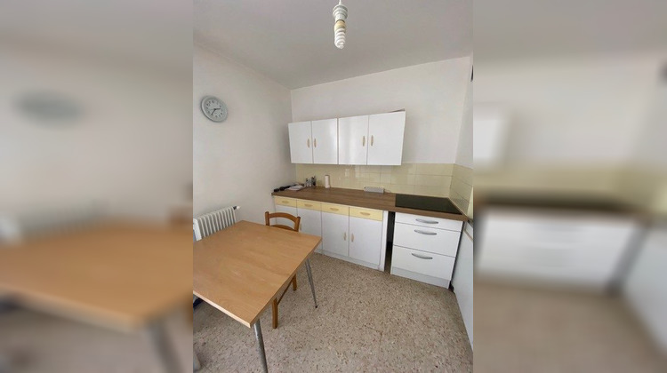 Ma-Cabane - Location Appartement Nîmes, 85 m²