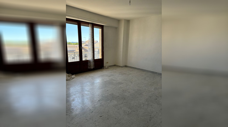 Ma-Cabane - Location Appartement NIMES, 33 m²