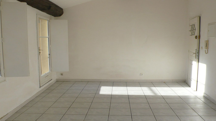 Ma-Cabane - Location Appartement NIMES, 20 m²