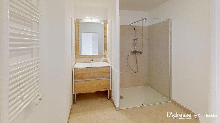 Ma-Cabane - Location Appartement NIMES, 43 m²