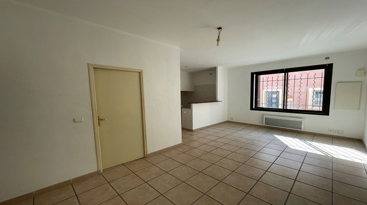 Ma-Cabane - Location Appartement NIMES, 38 m²